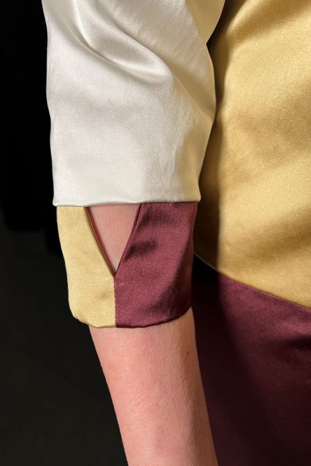 Lähikuva hihan yksityiskohdasta.