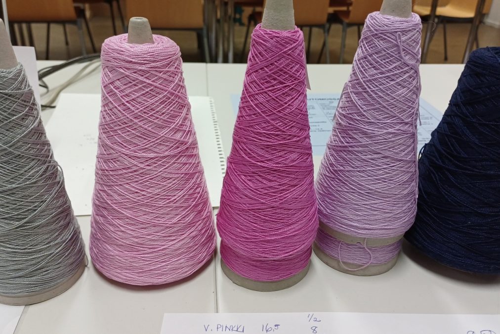 pinkkiä ja lilaa
